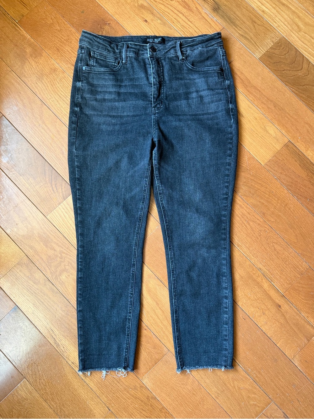 Judy Blue Black Wash Cropped Straight Leg Raw Hem Jeans